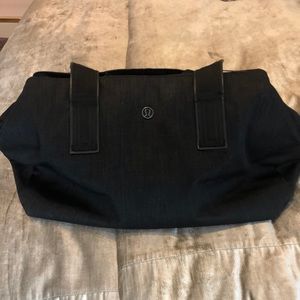 Lululemon duffel bag